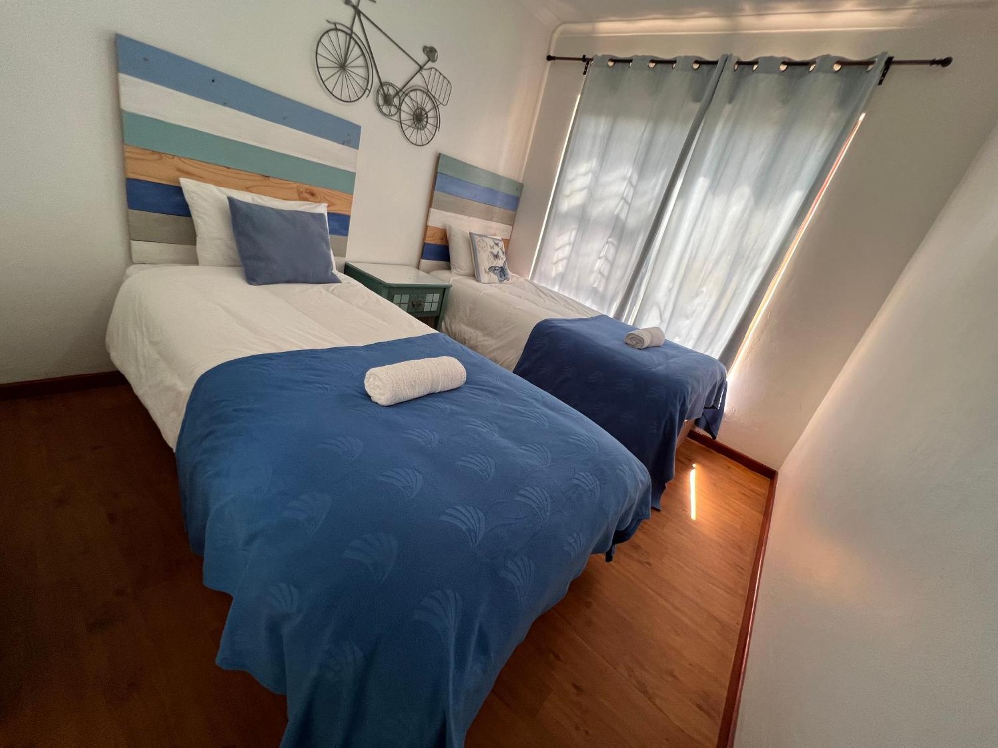 Holiday home Coastal House: 3br+private Entrance+self Catering