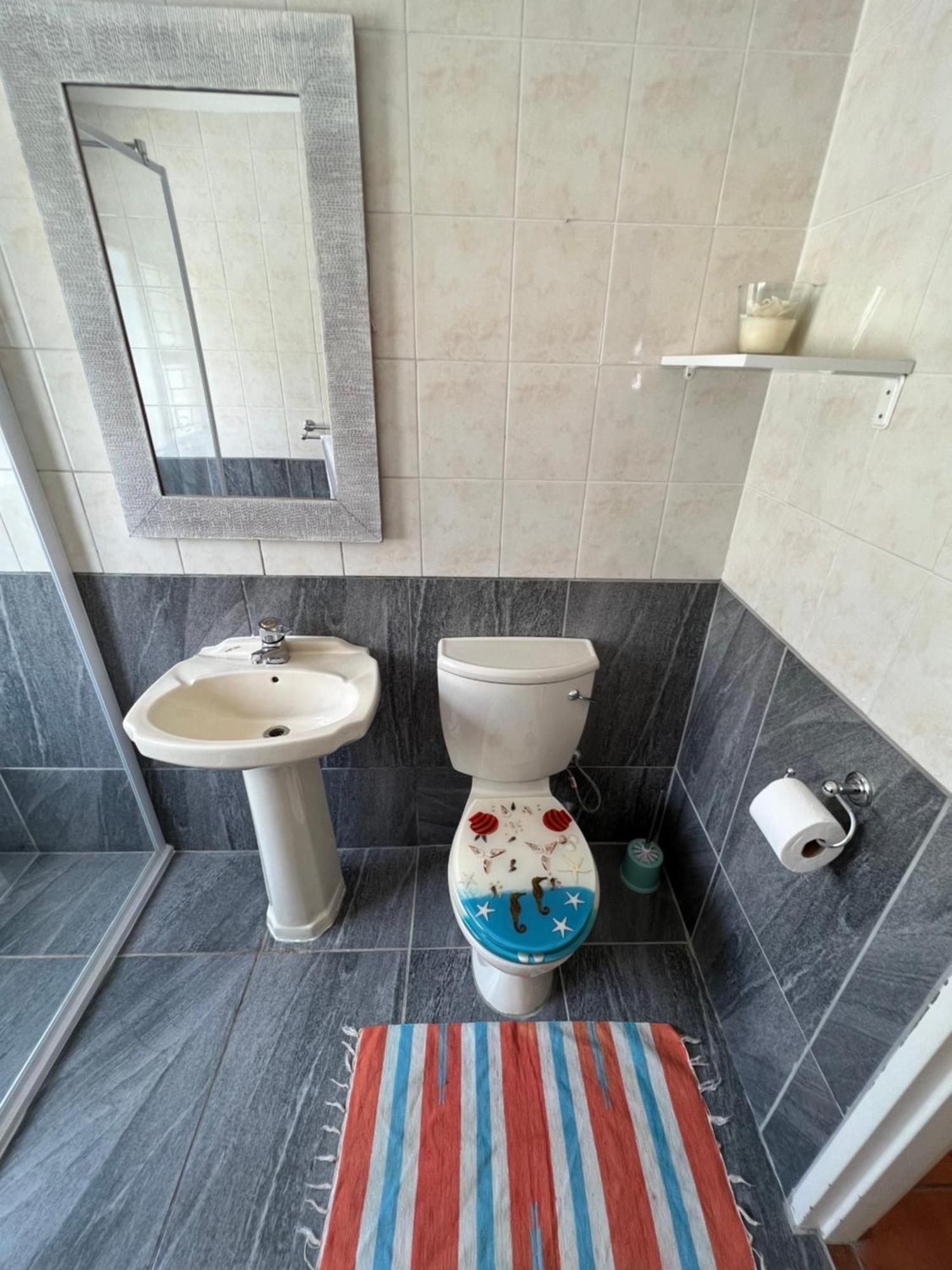 Holiday home Coastal House: 3br+private Entrance+self Catering *