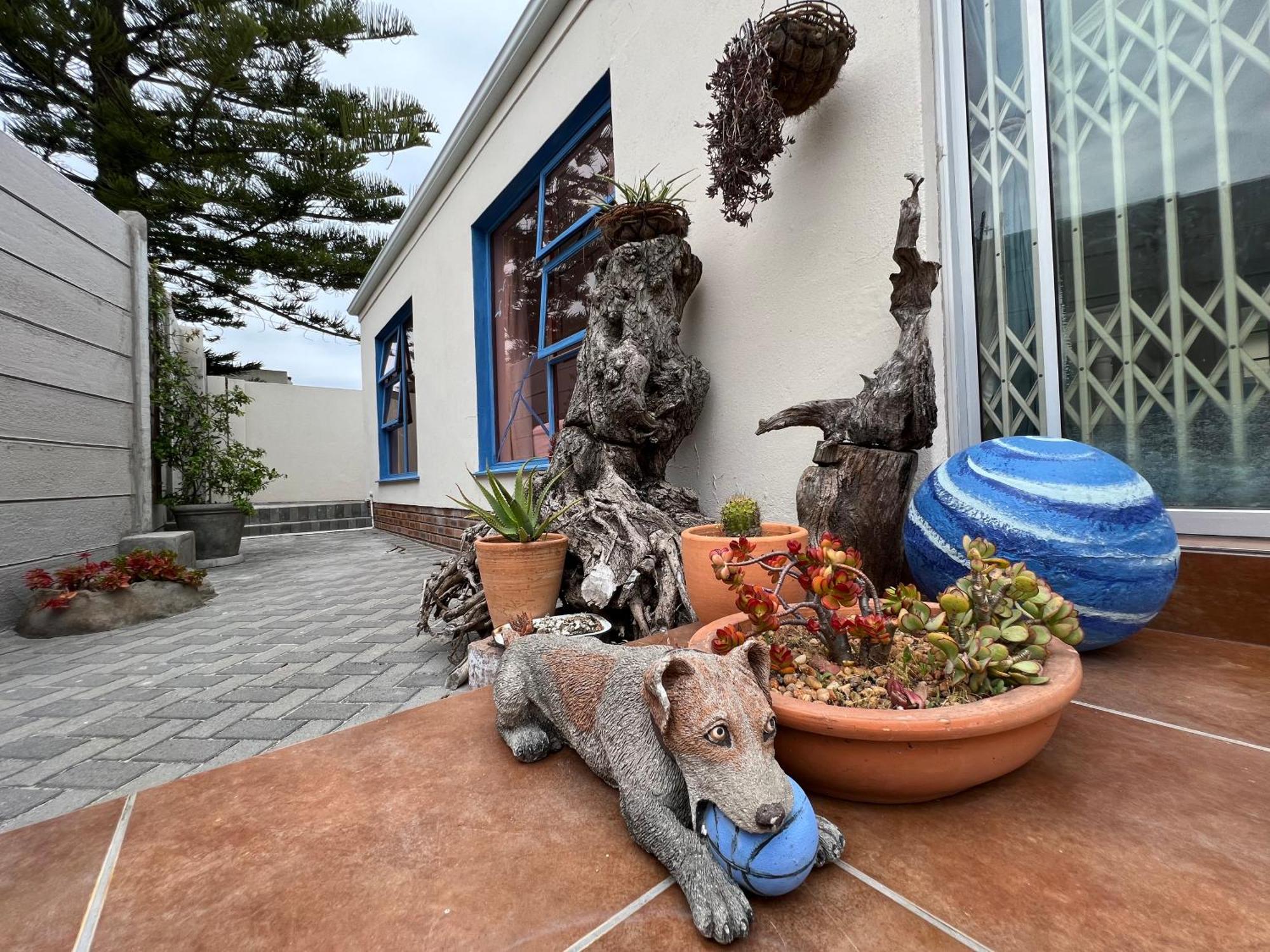 Holiday home Coastal House: 3br+private Entrance+self Catering *