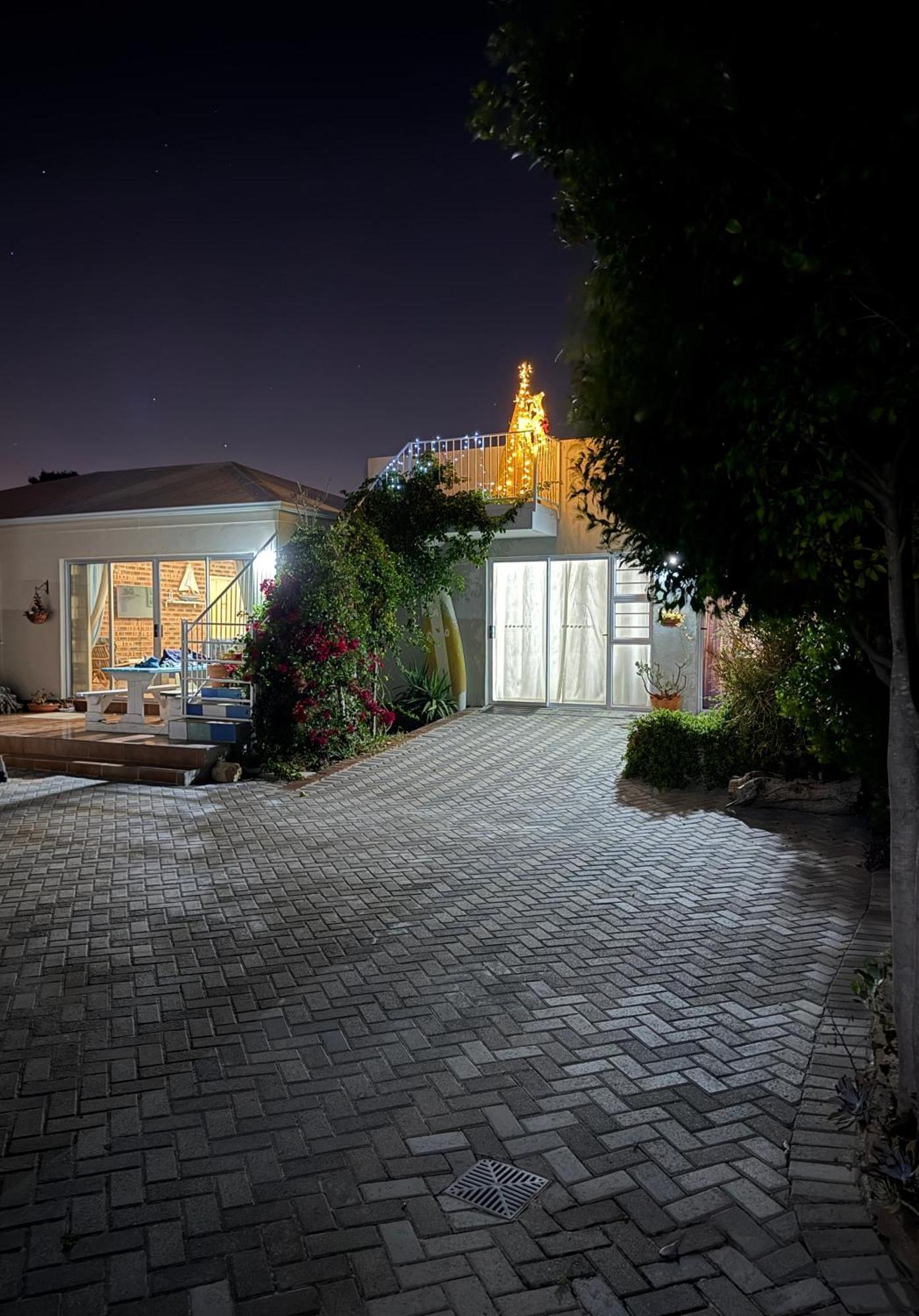 Coastal House: 3br+private Entrance+self Catering