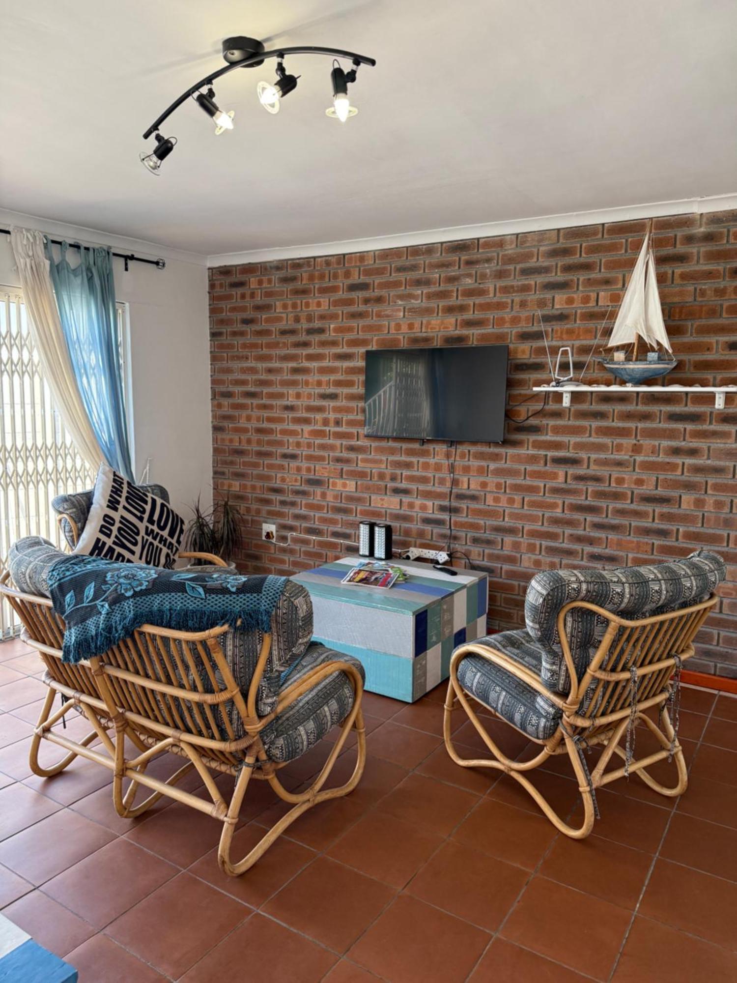 Holiday home Coastal House: 3br+private Entrance+self Catering *